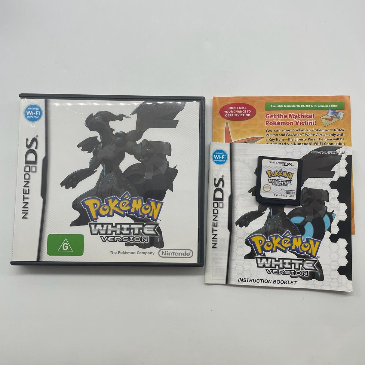 Pokemon White Version Nintendo DS Game + Manual