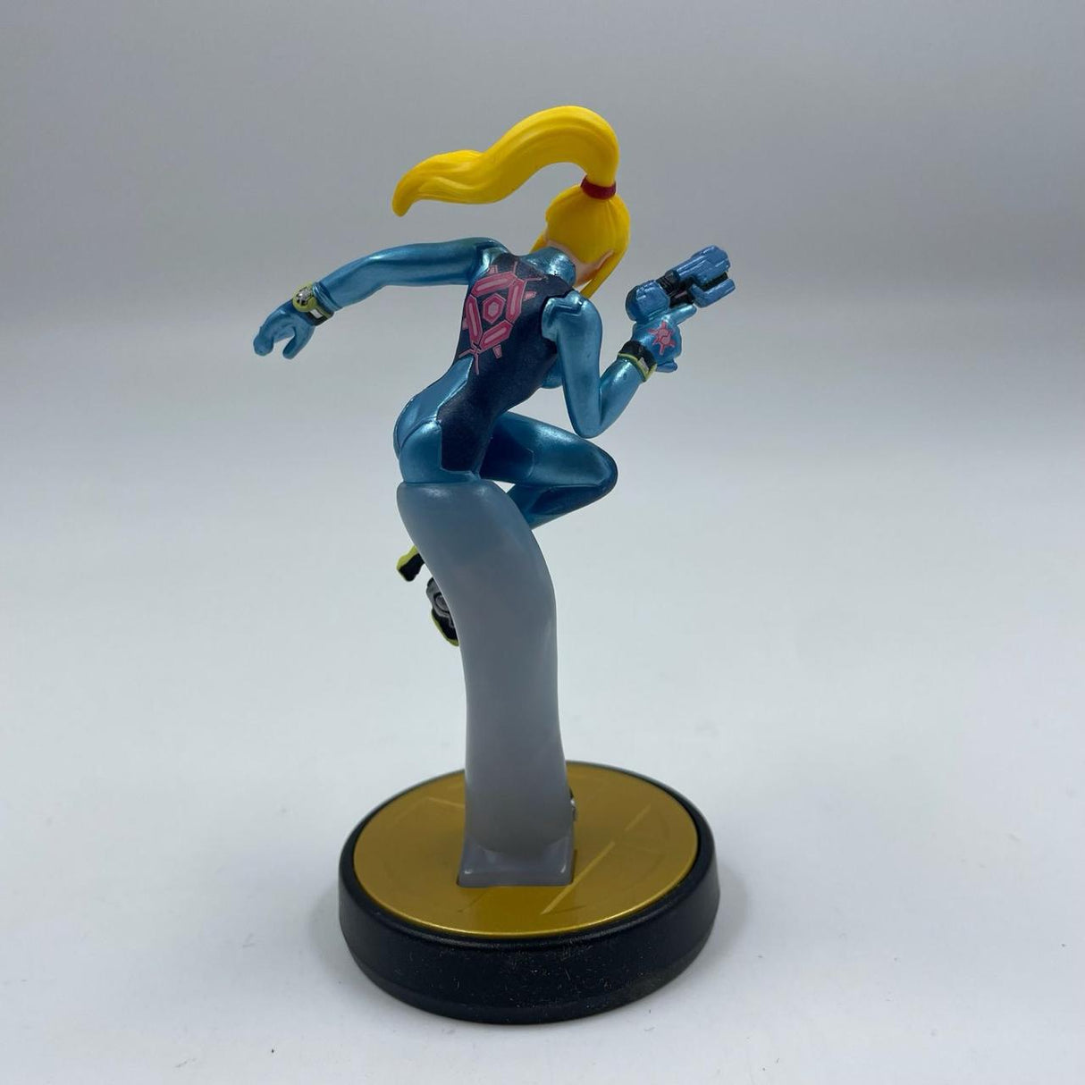 Nintendo Super Smash Bros. Zero Suit Samus Amiibo Figure