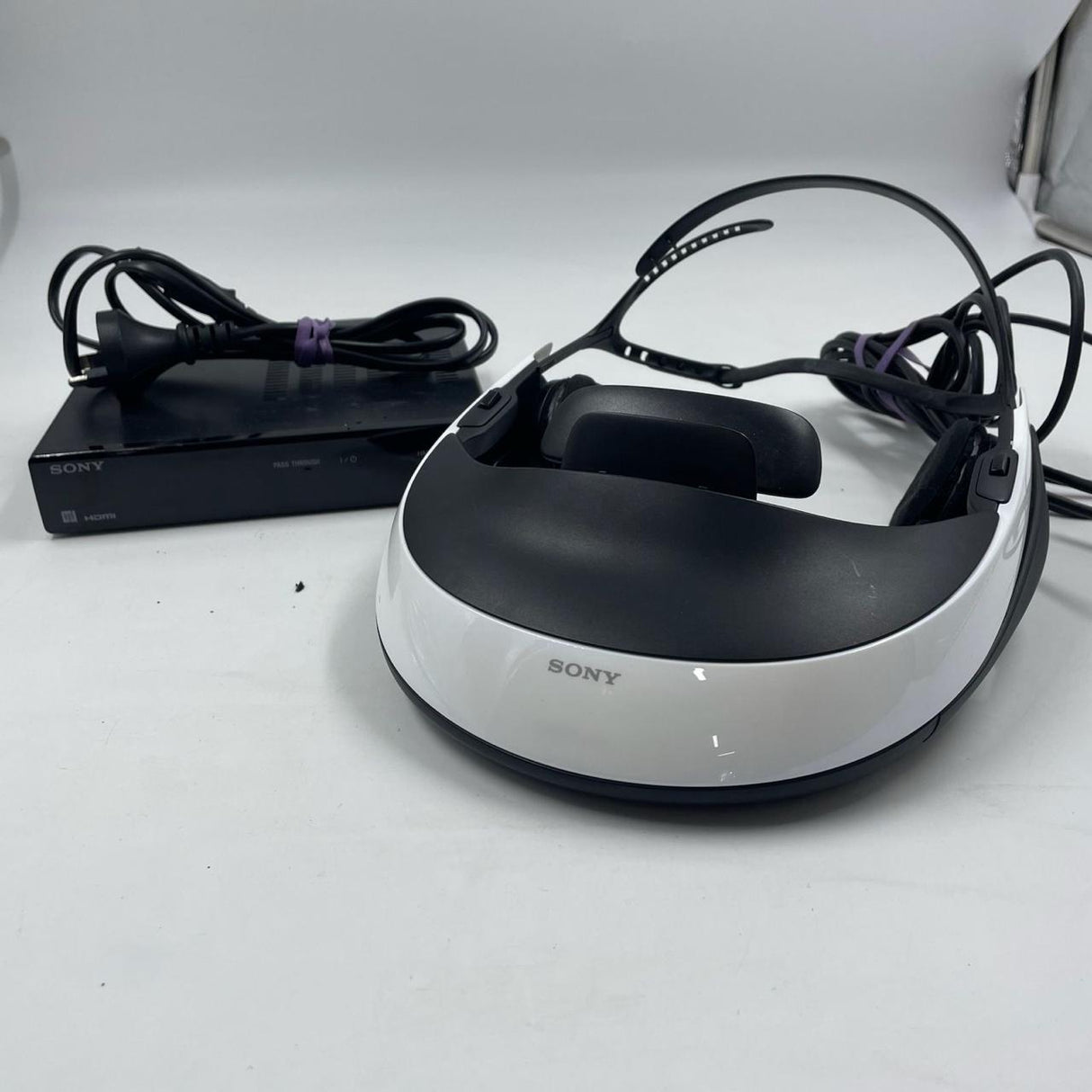 SONY HMZ-T1 Head Mounted Display Personal 3D Viewer