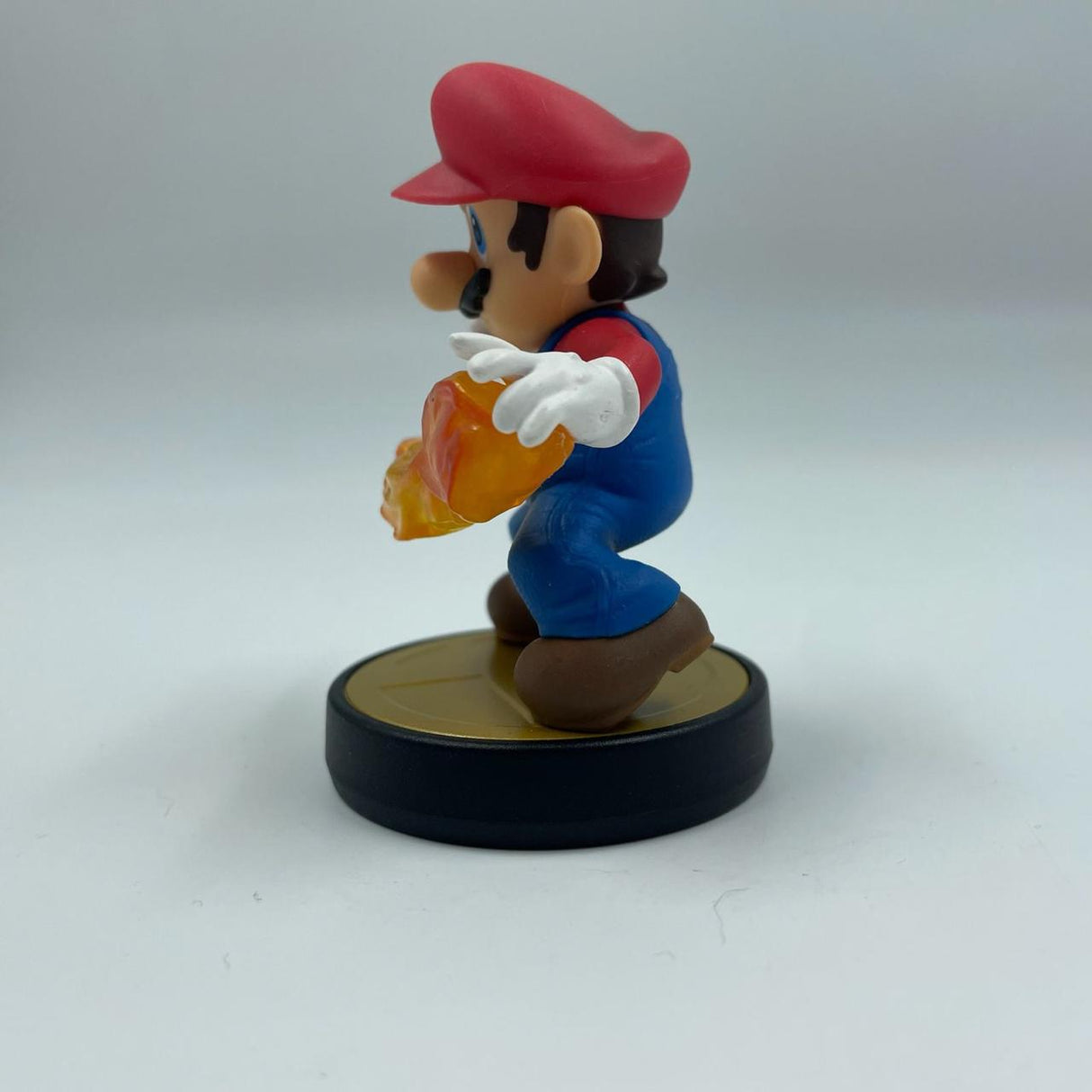 Nintendo Super Smash Bros. Super Mario Amiibo Figure