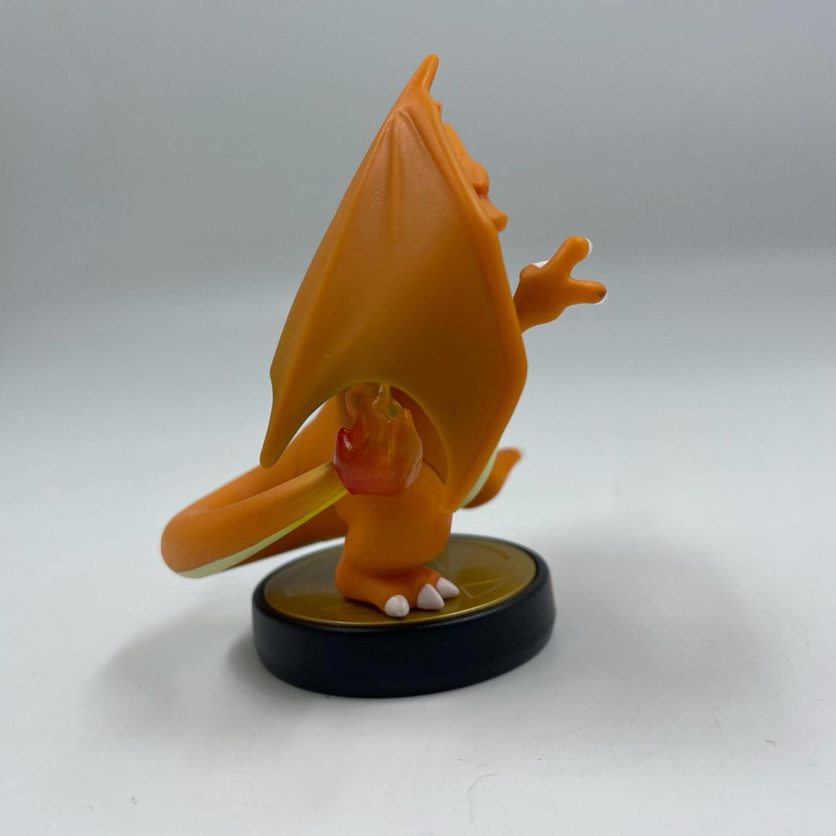 Nintendo Super Smash Bros. Charizard Amiibo Figure