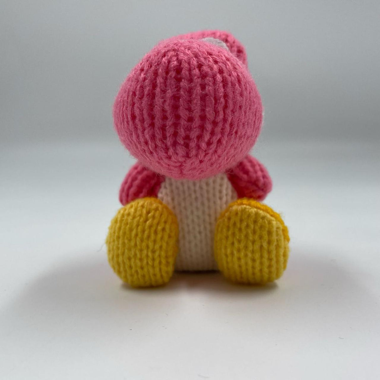 Yarn Yoshi Pink Nintendo Amiibo No.1 Figure