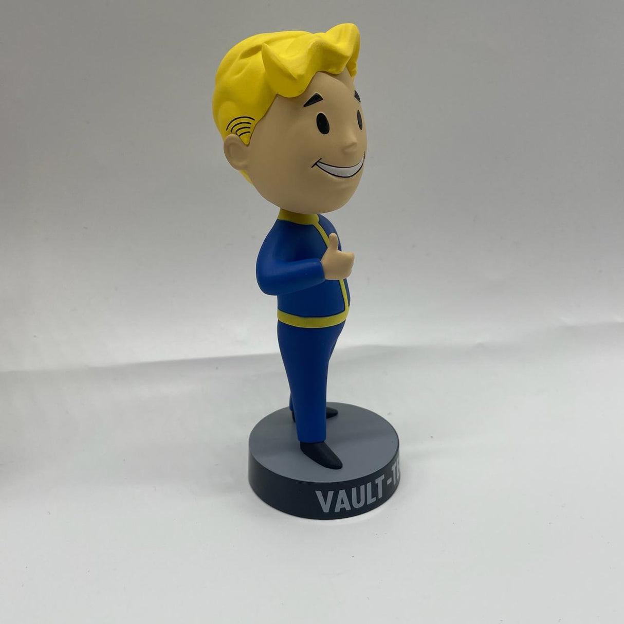 Fallout 4 Collector's Edition Lunch Box PC Game Complete